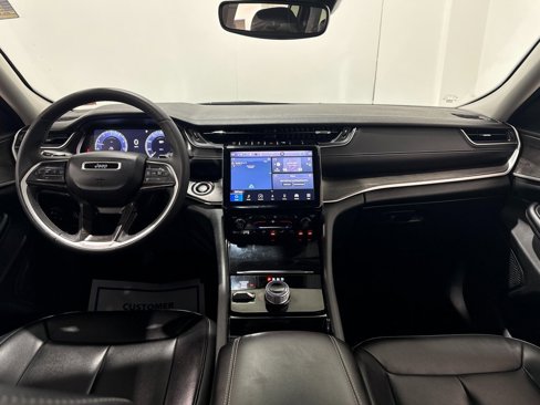 Used 2023 Jeep Grand Cherokee L Limited image 2