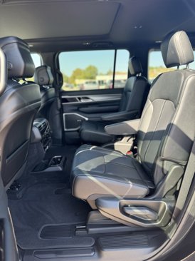 New 2024 Jeep Wagoneer Series II image 12