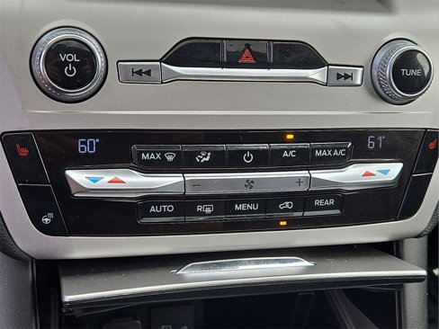 Used 2020 Ford Explorer XLT w/ Equipment Group 202A image 18