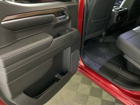 Used 2023 Chevrolet Silverado 1500 LT Trail Boss w/ Convenience Package II image 30