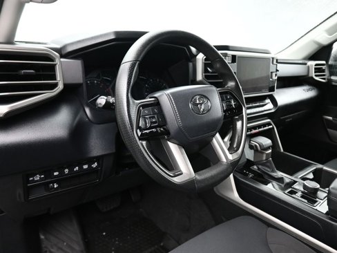 Used 2022 Toyota Tundra SR5 w/ SR5 Convenience Package image 12