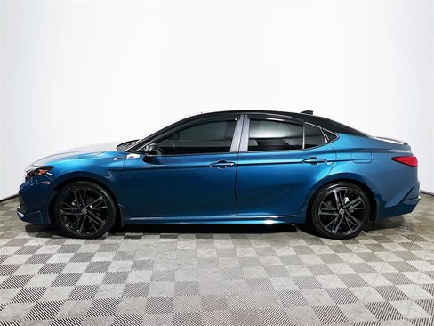 Used 2025 Toyota Camry XSE image 5