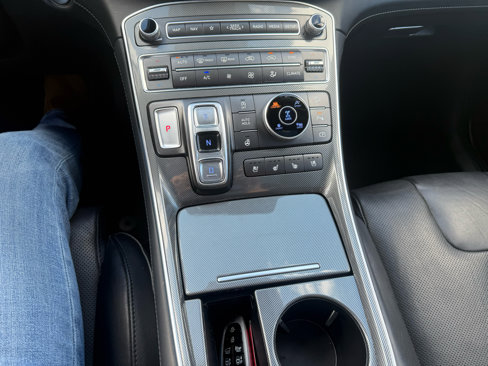 Used 2023 Hyundai Santa Fe Limited image 19