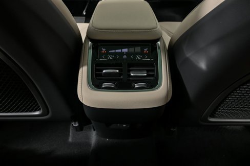 New 2026 Volvo XC90 B6 Plus w/ Protection Package Premier image 20