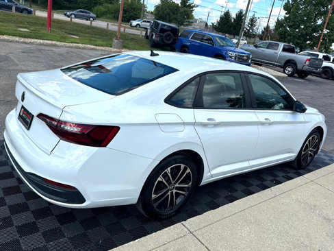 Used 2024 Volkswagen Jetta Sport image 8