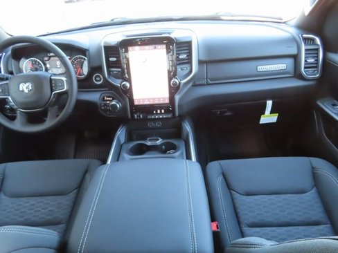 New 2026 RAM 1500 4x4 Crew Cab image 27