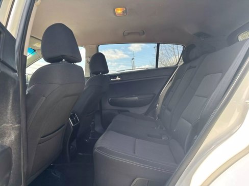 Used 2019 Kia Sportage LX image 18