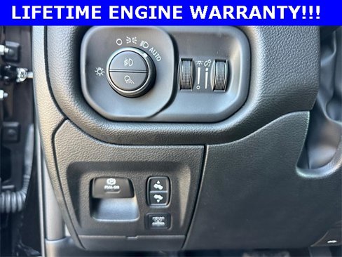 New 2026 RAM 1500 4x4 Crew Cab image 19