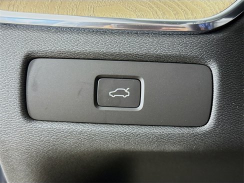 New 2026 Volvo XC60 B5 Plus w/ Protection Package Premier image 10