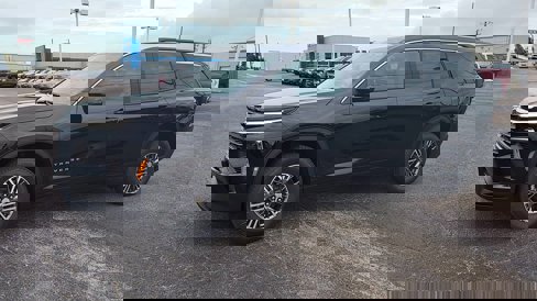 New 2026 Chevrolet Traverse LT image 4