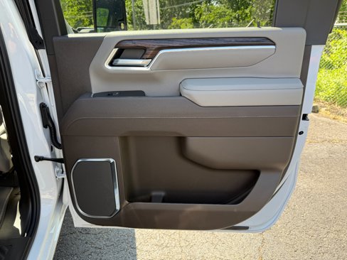 New 2025 GMC Sierra 2500 SLT w/ SLT Convenience Package image 21