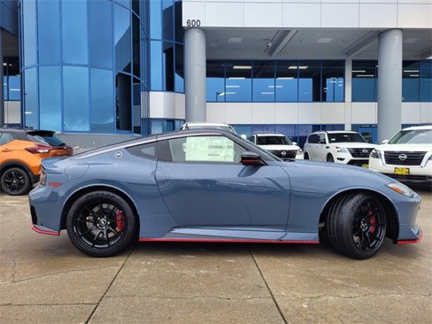 New 2024 Nissan Z NISMO w/ Floor Mat Package image 4
