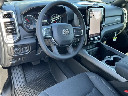 New 2026 RAM 1500 4x4 Crew Cab image 17