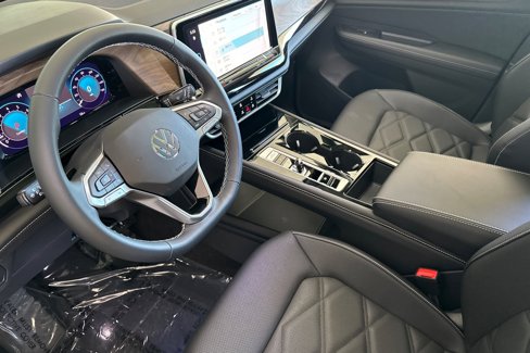 New 2026 Volkswagen Atlas SE image 9