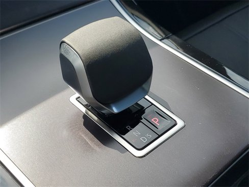 New 2026 Land Rover Range Rover Velar Dynamic SE image 34