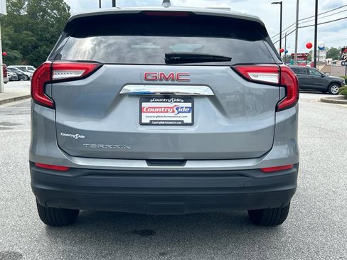 Used 2024 GMC Terrain SLE image 7