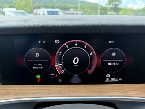 New 2025 Volkswagen Tiguan SEL R-Line image 14