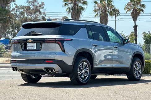 New 2026 Chevrolet Traverse LT w/ Enhanced Driving Package image 4