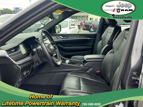 Used 2022 Jeep Grand Cherokee Overland w/ Luxury Tech Group IV image 18