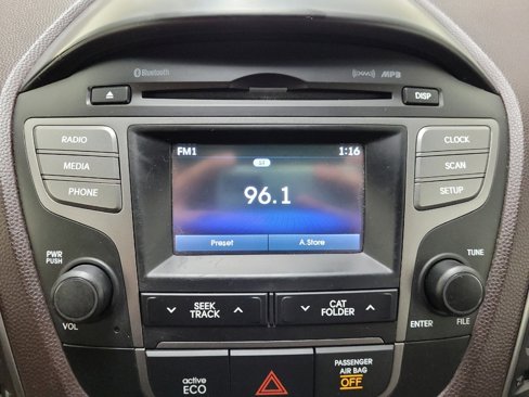 Used 2015 Hyundai Tucson SE image 25