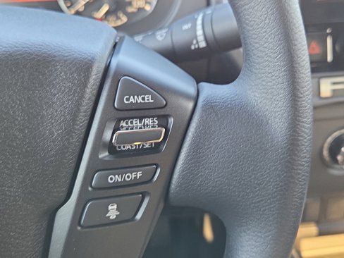 Used 2025 Nissan Frontier SV image 18