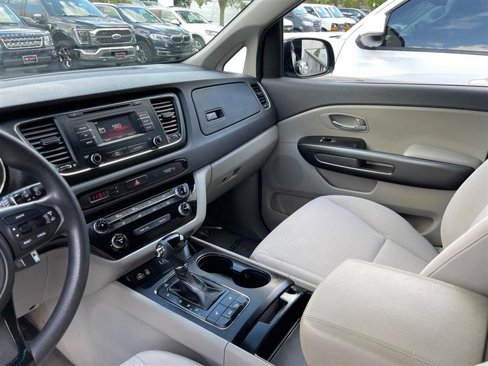 Used 2016 Kia Sedona LX w/ LX Convenience Package image 61