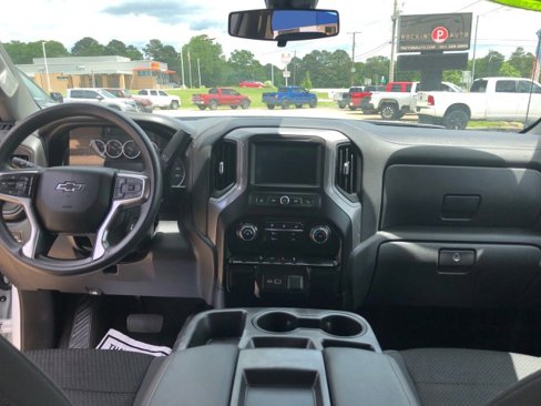 Used 2021 Chevrolet Silverado 1500 Custom Trail Boss w/ Safety Confidence Package image 13