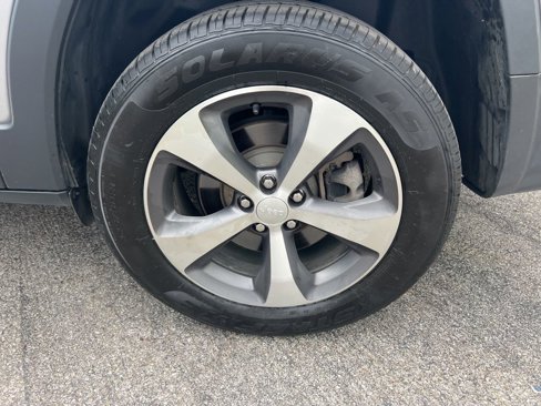 Certified 2022 Jeep Cherokee Limited image 36