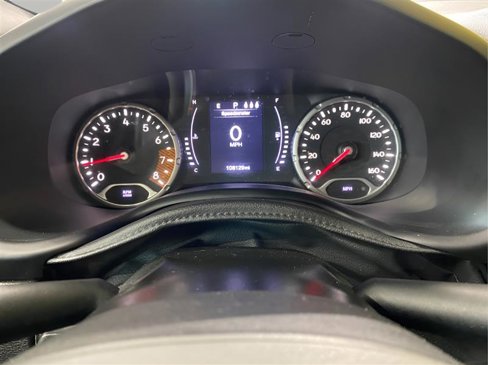 Used 2019 Jeep Renegade Altitude w/ Quick Order Package 2XM image 12