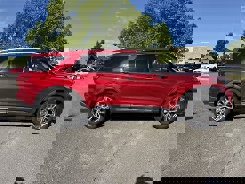 Used 2022 Ford Explorer Limited image 2