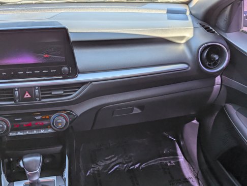 Certified 2023 Kia Forte GT-Line image 15