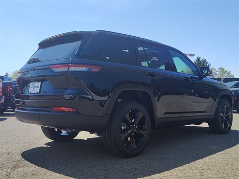 New 2025 Jeep Grand Cherokee Limited w/ Luxury Tech Group II image 8