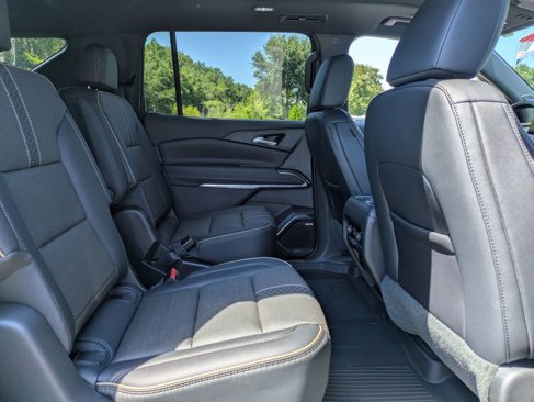 New 2026 Chevrolet Traverse High Country w/ LPO, Floor Liner Package image 32