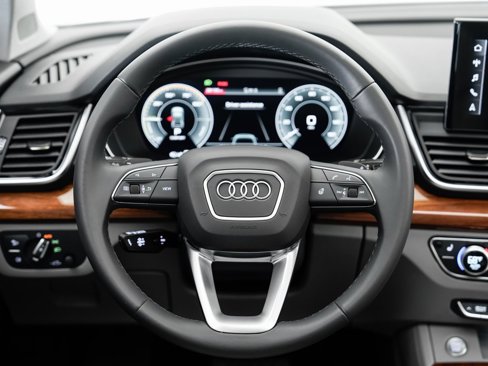 Used 2024 Audi Q5 e Premium Plus image 11