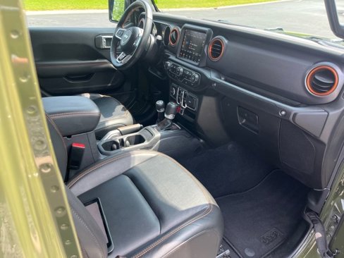 Used 2022 Jeep Gladiator Mojave w/ Cold Weather Group image 19