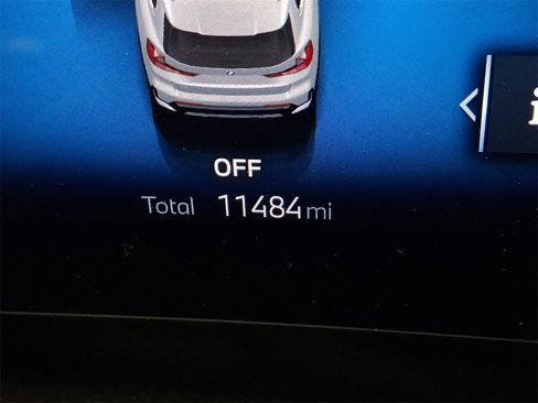 Used 2025 BMW X1 xDrive28i w/ Technology Package image 17