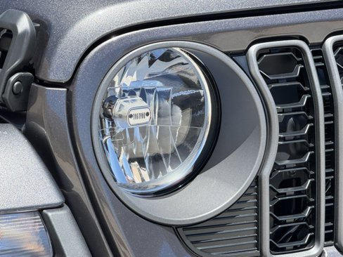 New 2025 Jeep Gladiator Sport image 8