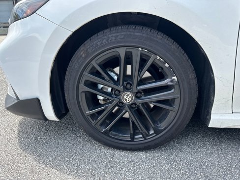 Used 2025 Toyota Camry SE image 11