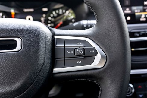New 2026 Jeep Compass Latitude image 15
