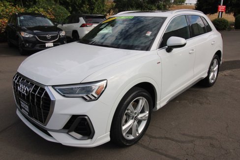Used 2022 Audi Q3 2.0T Premium Plus image 3