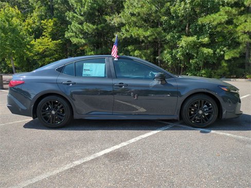 New 2026 Toyota Camry SE image 3