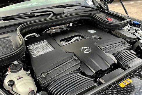 New 2026 Mercedes-Benz GLS 580 4MATIC image 17