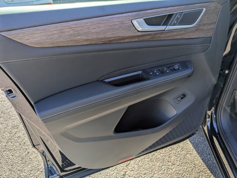 New 2025 Volkswagen Atlas SEL image 10