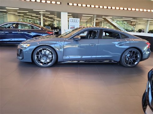 New 2025 Audi RS e-tron GT performance image 2