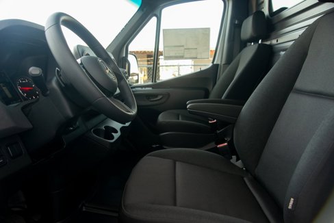 Used 2025 Mercedes-Benz Sprinter 2500 image 34
