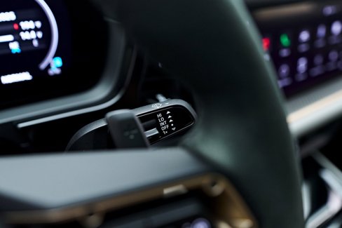 Used 2025 Porsche Cayenne GTS image 70