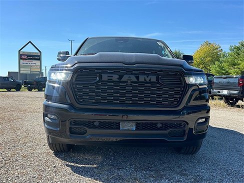 New 2026 RAM 1500 4x4 Crew Cab image 2