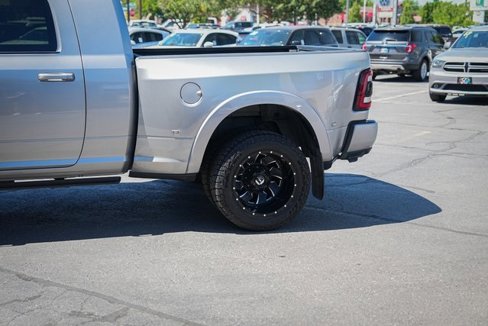 Used 2023 RAM 3500 Limited image 12