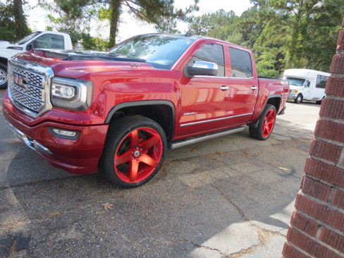 Used 2017 GMC Sierra 1500 Denali w/ Denali Ultimate Package image 2