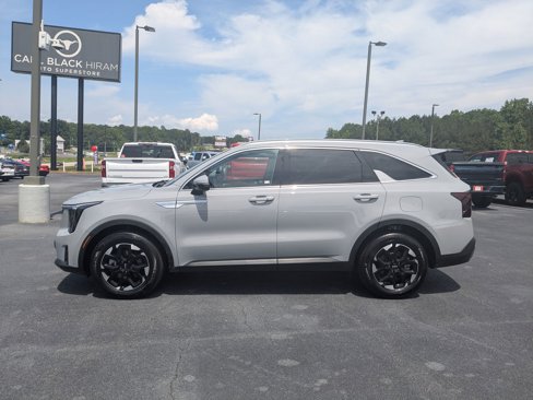 Used 2025 Kia Sorento S image 7